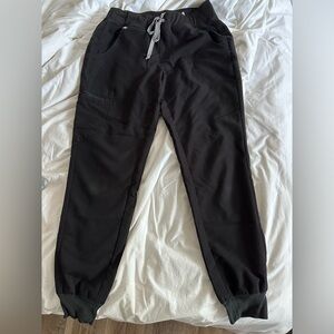 FIGS Zamora Jogger Scrub Pants. Black. Size small.